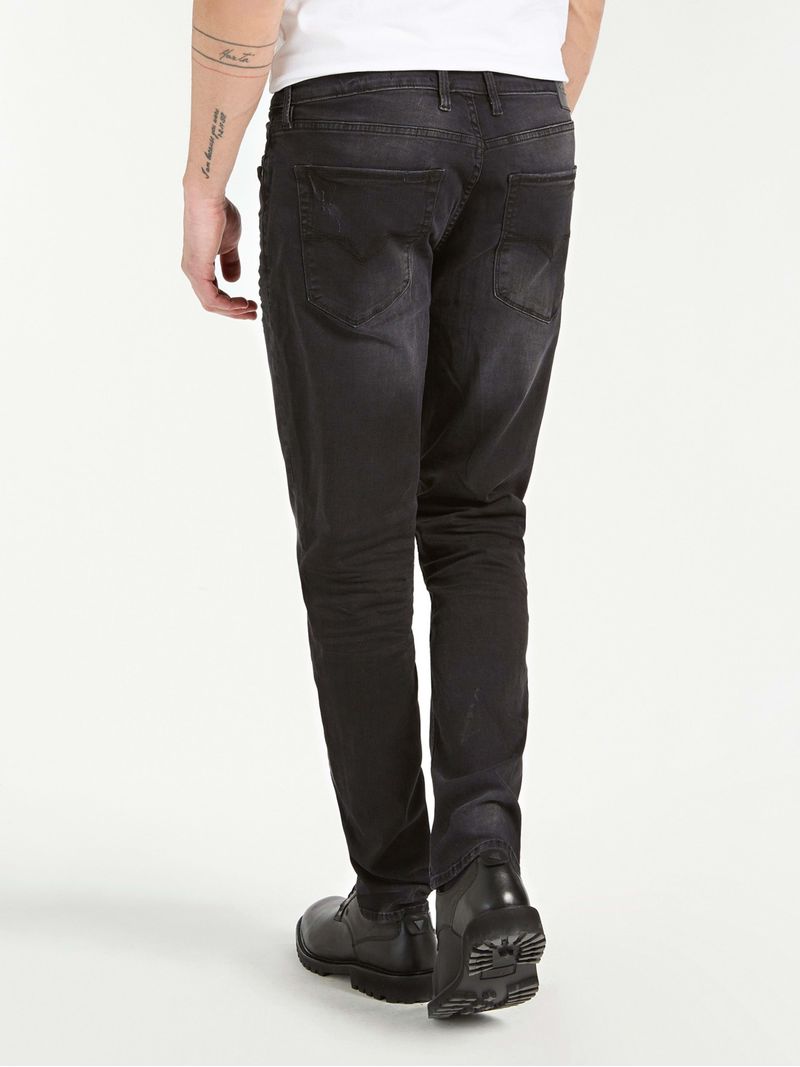 Jeans-Tapered-Negros-Guess-Slim