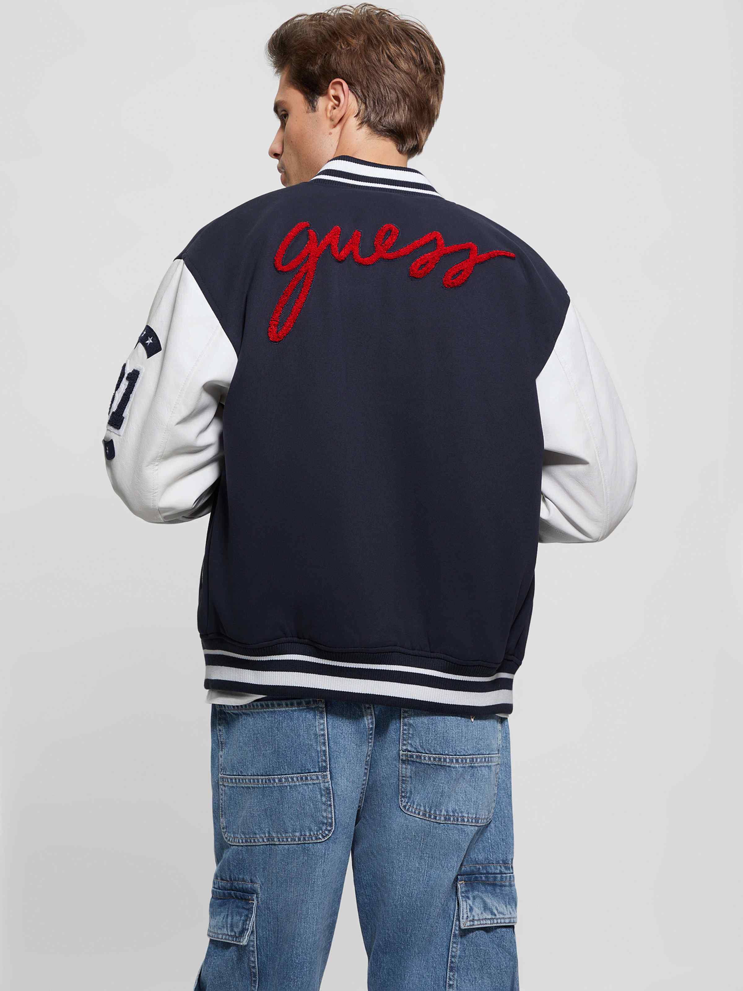 Chamarra Guess Bear Varsity Chamarras