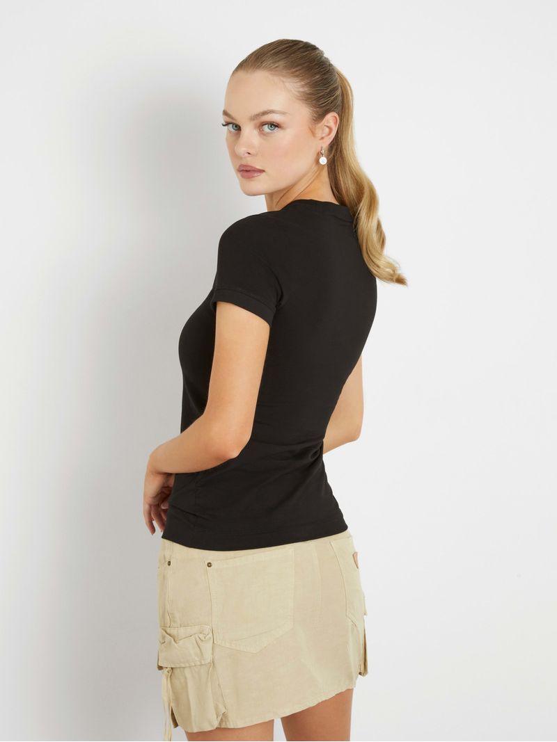 playera-guess-mini-triangle