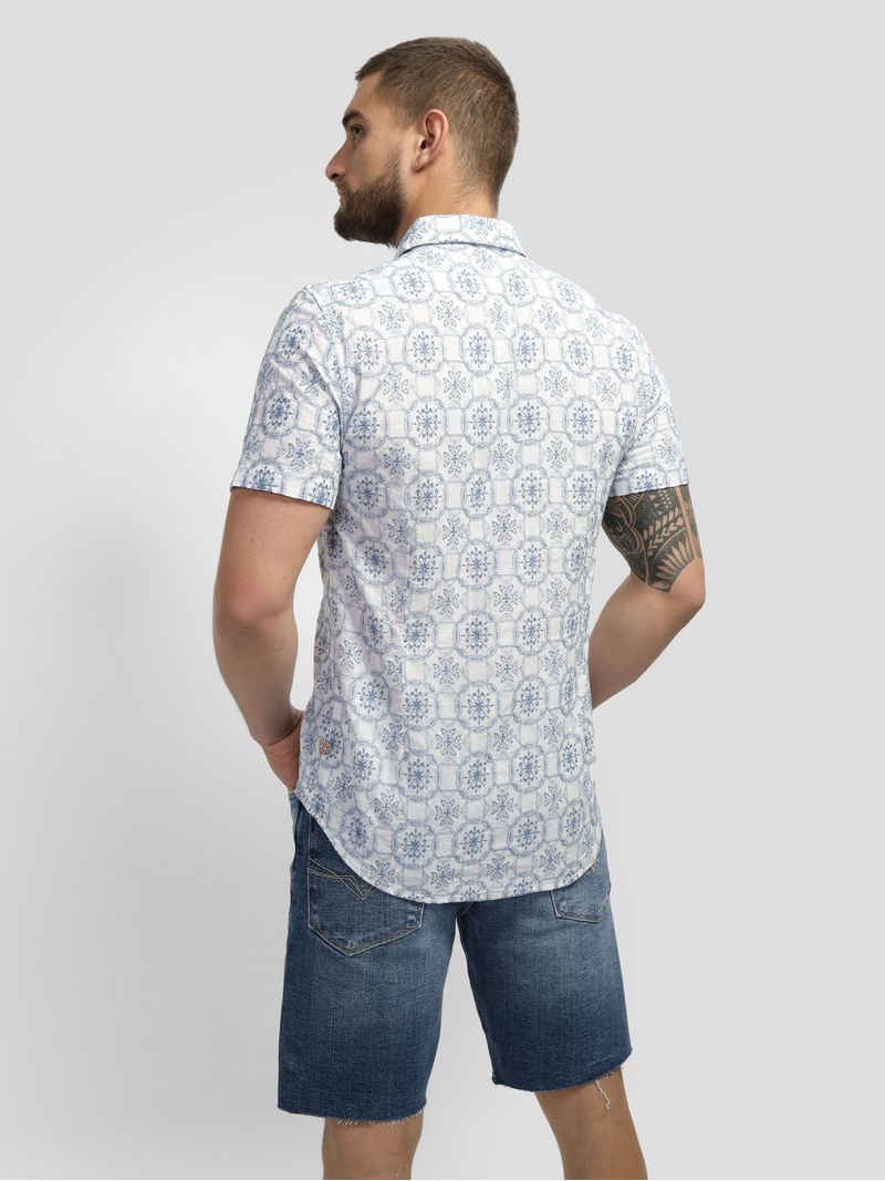 camisa-guess-mosaic-M4GH75WG3X0