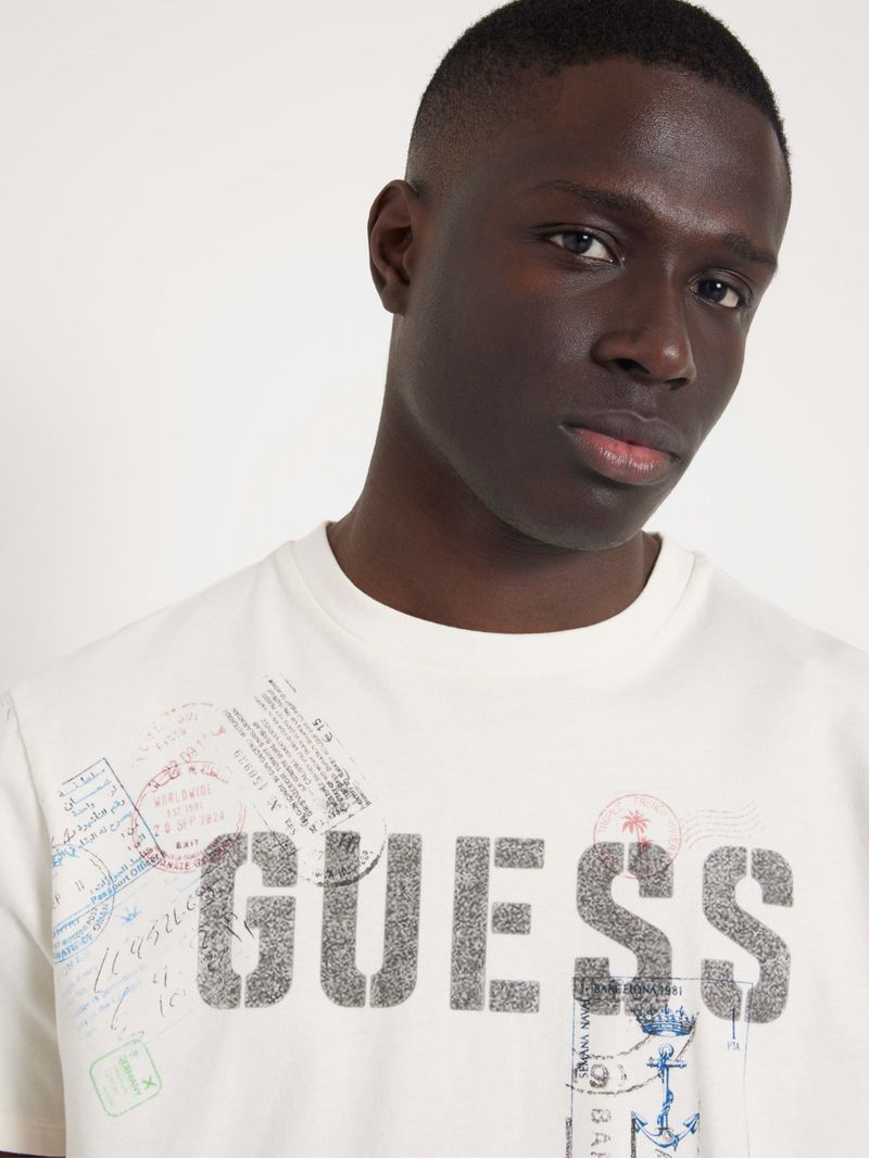 playera-guess-eco-world-stamps