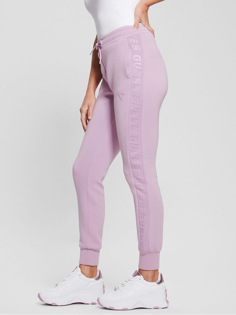 jogger-guess-active-allie