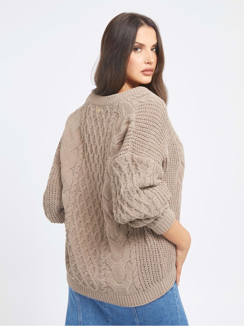 sueter-guess-aki