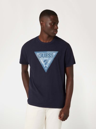Playera Guess Triangle Patch