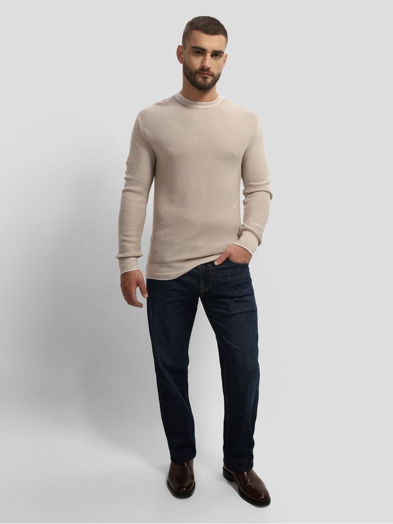 sueter-guess-earle