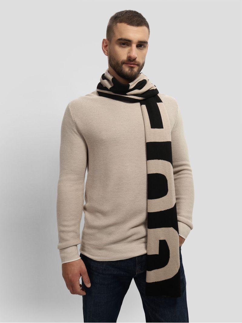 bufanda-guess-con-logo