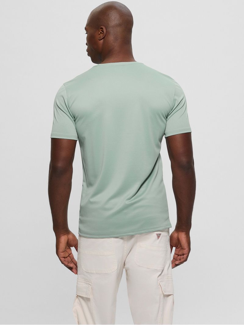 playera-guess-tech-stretch