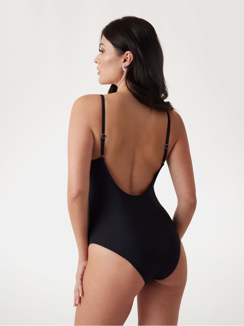 traje-de-baño-guess-one-piece
