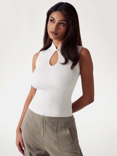 Top Guess Malia